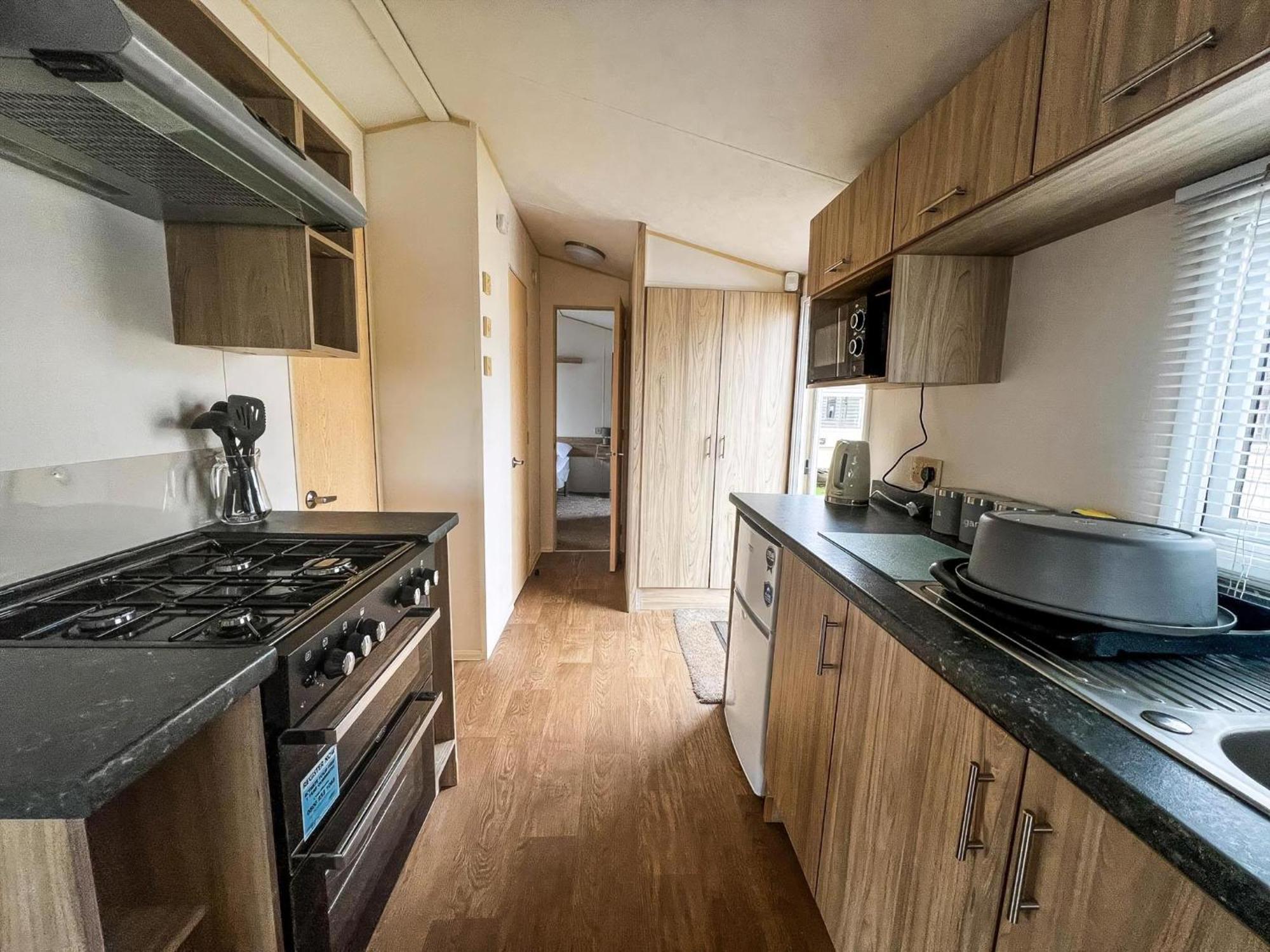 Lund Lovely 6 Berth Caravan For Hire At Barmston Beach Holiday Park Ref 62062Hc מראה חיצוני תמונה